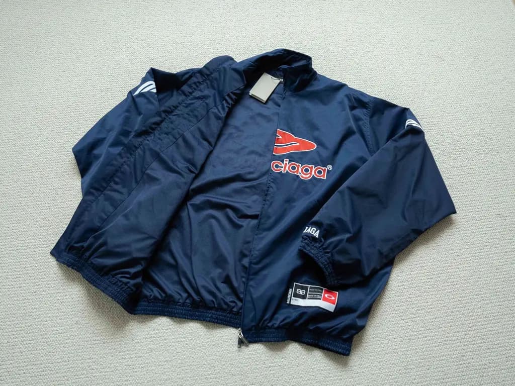 발렌시아가 BALENCIAGA Big Logo Windbreaker Jacket 상세 이미지