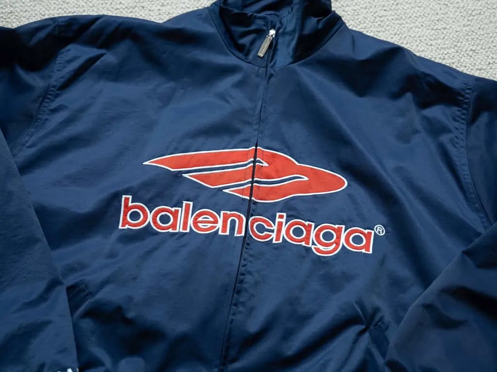 발렌시아가 BALENCIAGA Big Logo Windbreaker Jacket 상세 이미지