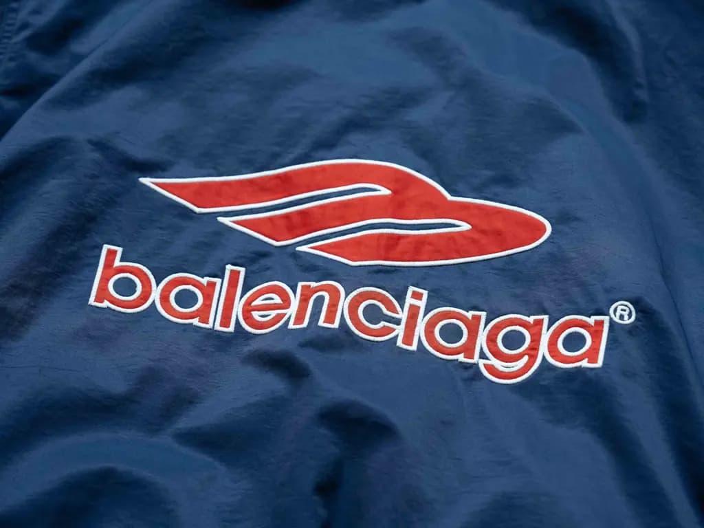 발렌시아가 BALENCIAGA Big Logo Windbreaker Jacket 상세 이미지