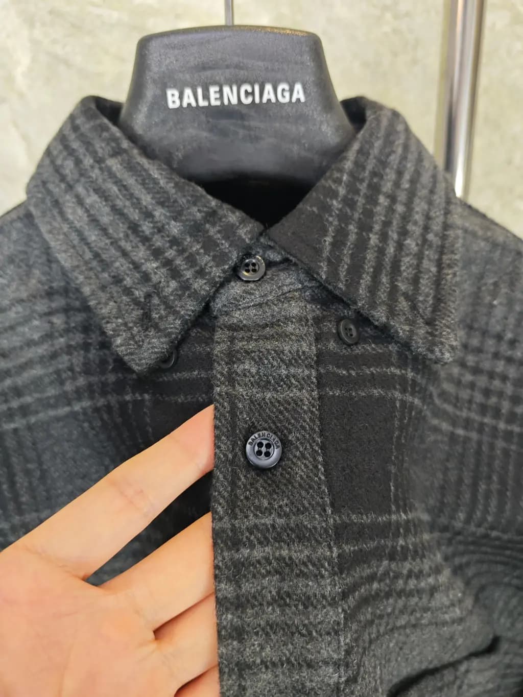 발렌시아가 BALENCIAGA 체크 셔츠 재킷 상세 이미지