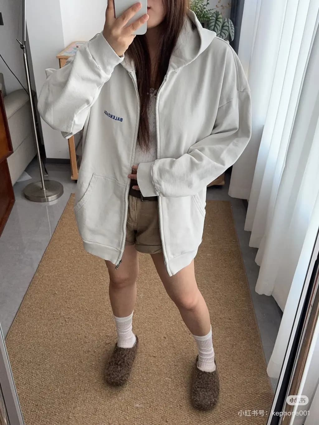 발렌시아가 BALENCIAGA 자수 집업 후드 상세 이미지
