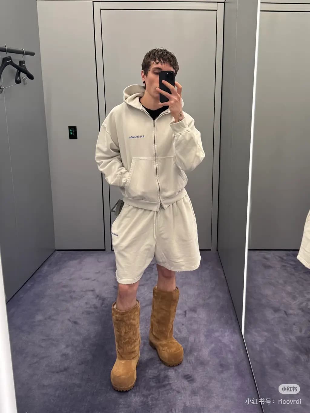 발렌시아가 BALENCIAGA 자수 집업 후드 상세 이미지