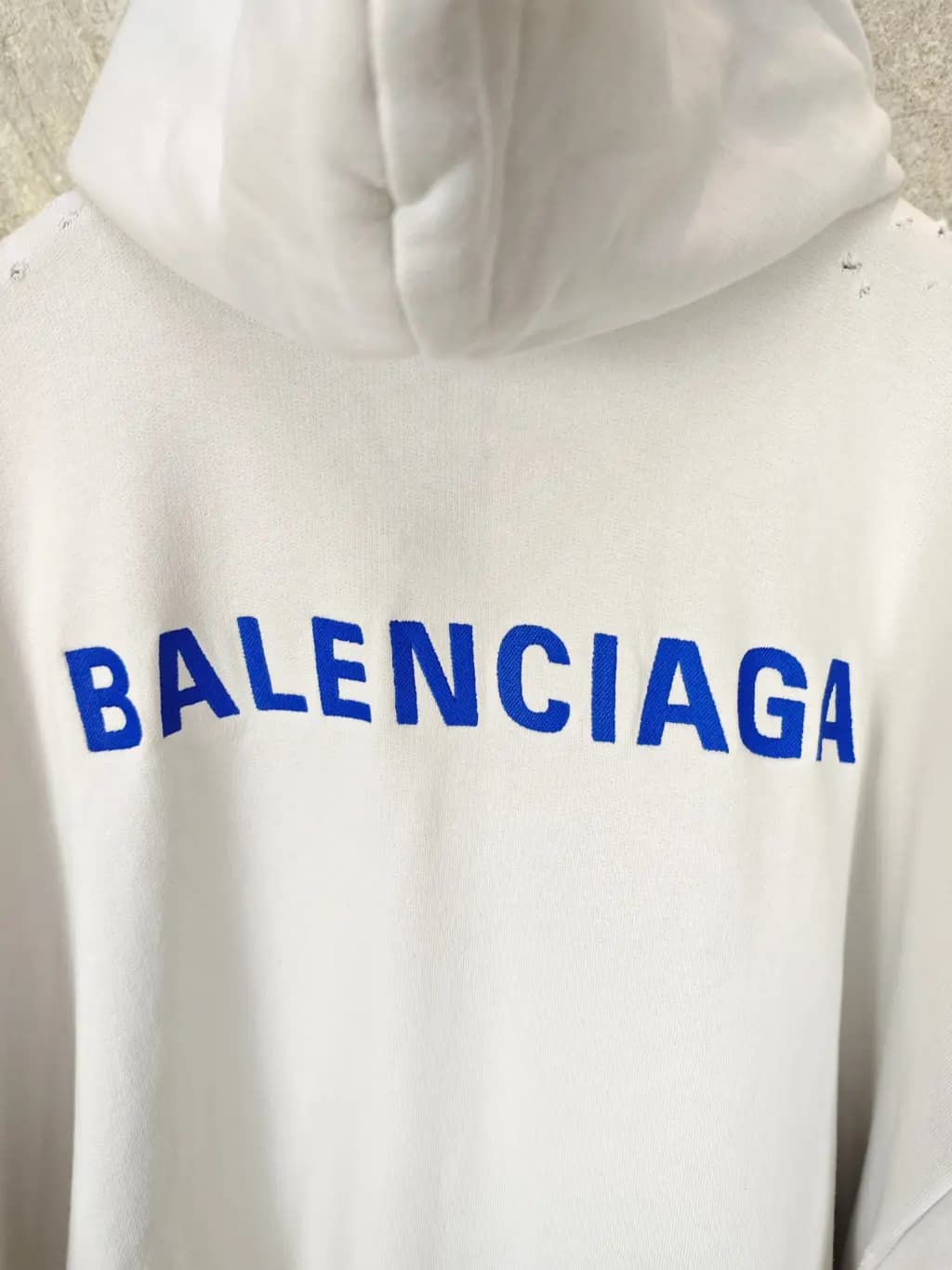 발렌시아가 BALENCIAGA 자수 집업 후드 상세 이미지