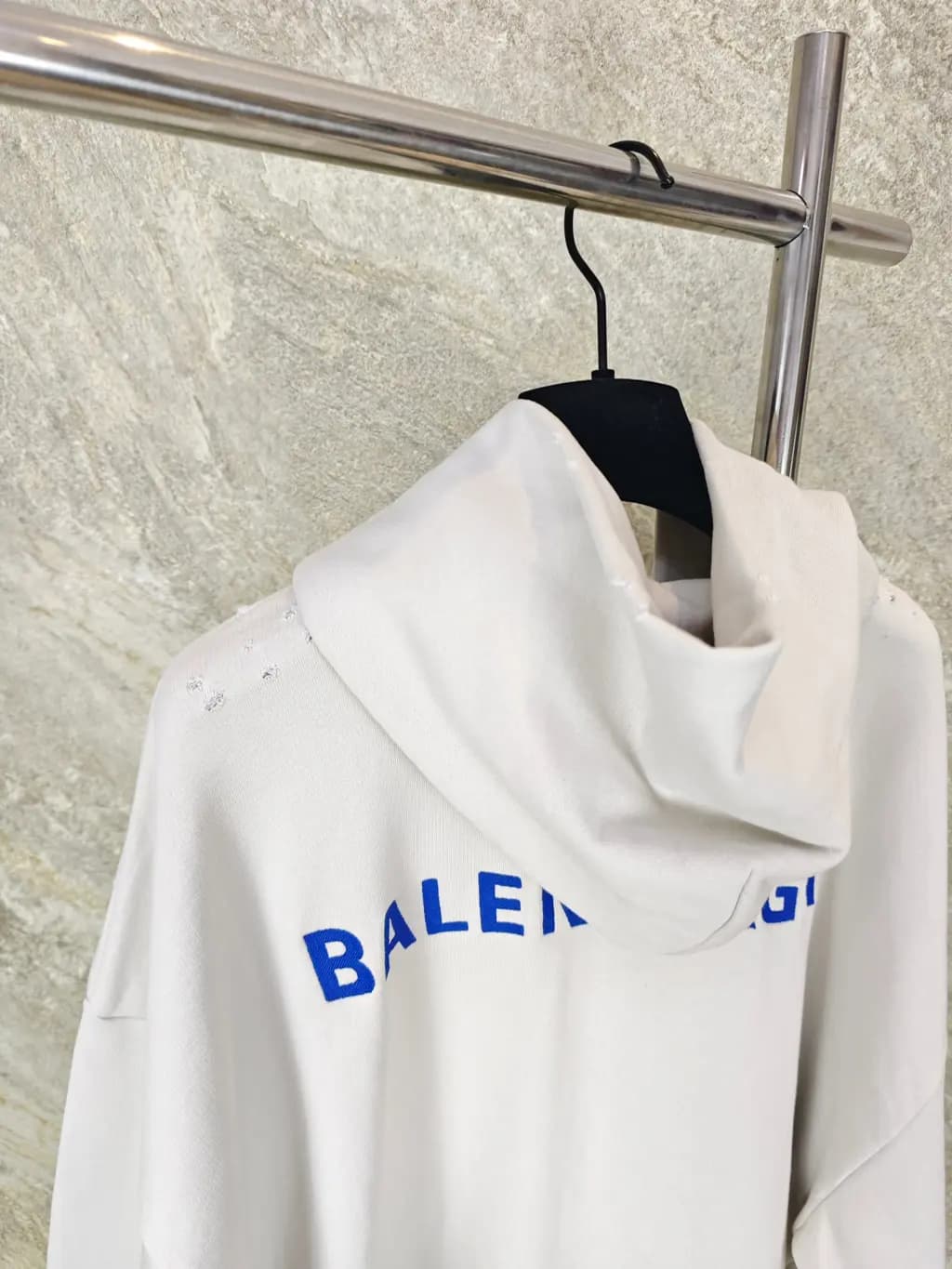 발렌시아가 BALENCIAGA 자수 집업 후드 상세 이미지