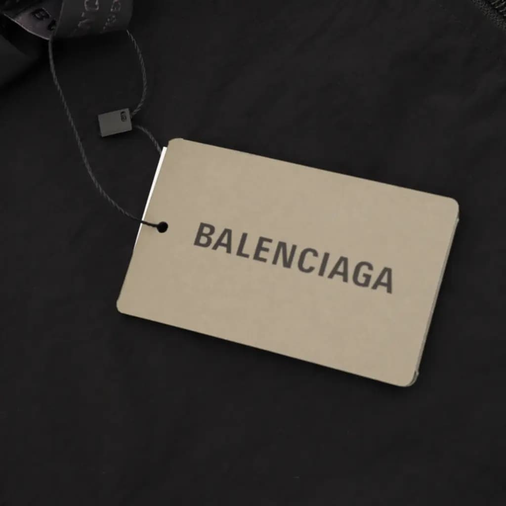발렌시아가 BALENCIAGA 테크웨어 후드 집업 자켓 상세 이미지