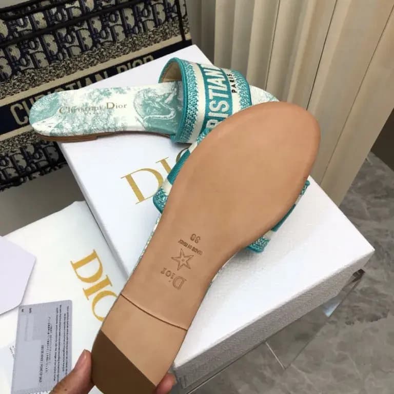 디올 디올 디웨이 (DWAY) 슬리퍼 25SS 상세 이미지