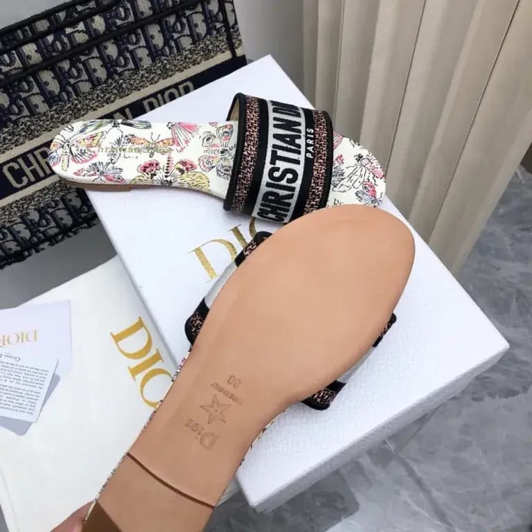 디올 디올 디웨이 (DWAY) 슬리퍼 25SS ver.2 상세 이미지