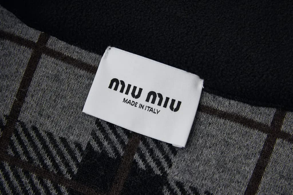 미우미우 MIU MIU 체크 테디 플리스 집업 상세 이미지