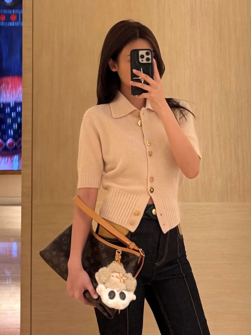 루이비통 LOUIS VUITTON 울 블렌드 크롭 니트 카디건 상세 이미지