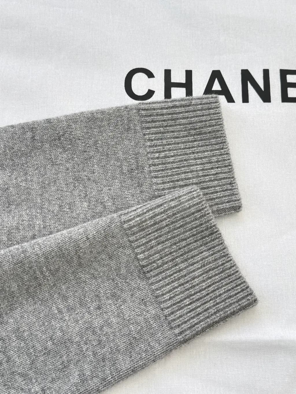 샤넬 CHANEL 울 블렌드 크롭 니트 카디건 상세 이미지