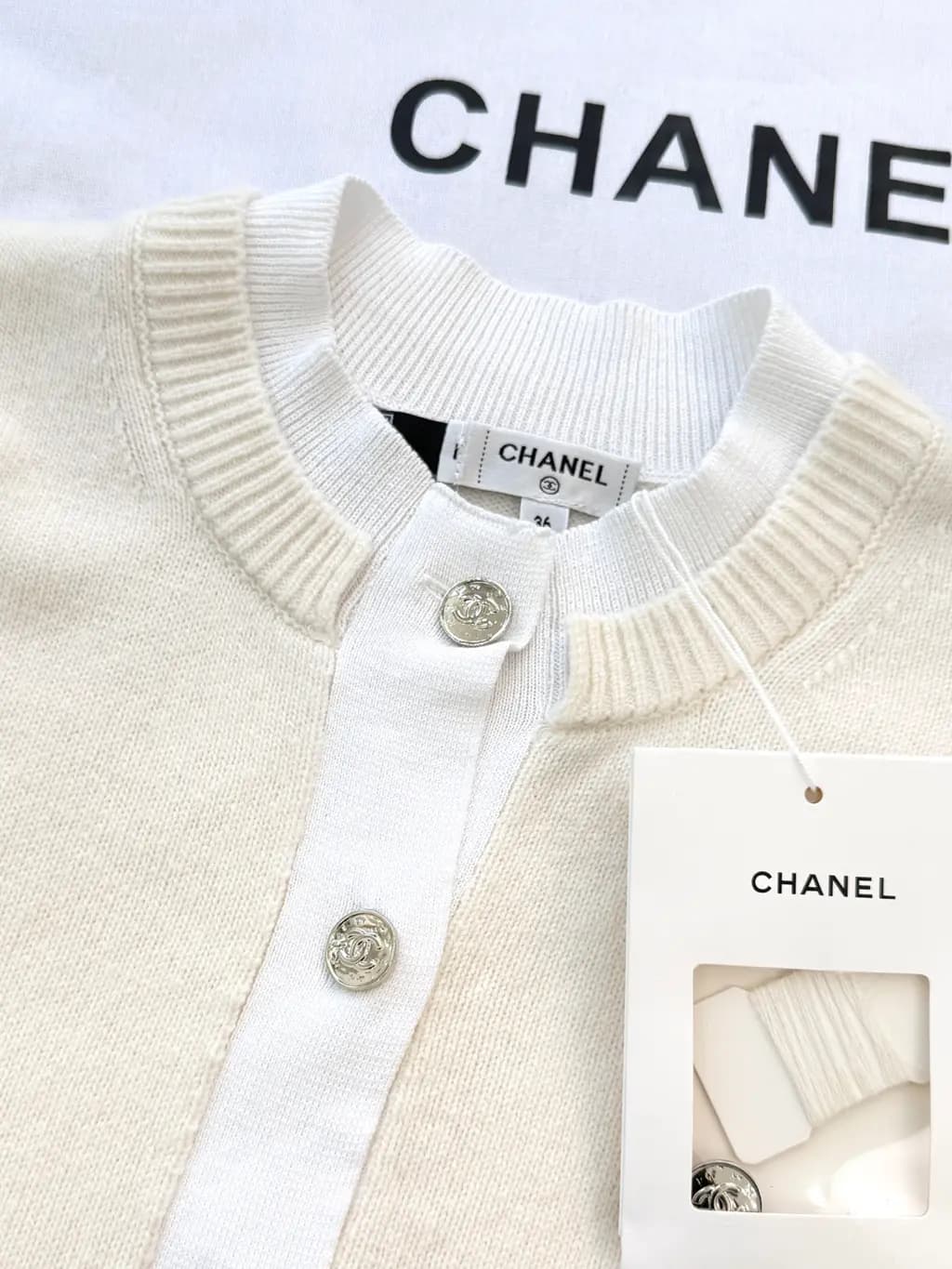 샤넬 CHANEL 울 블렌드 크롭 니트 카디건 상세 이미지