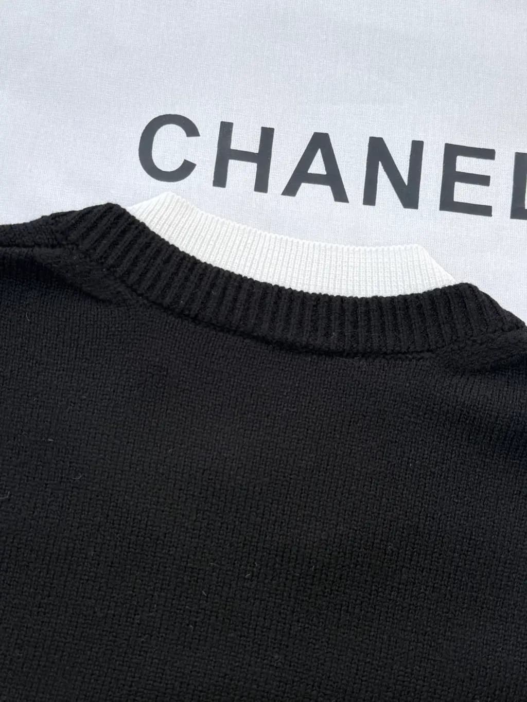 샤넬 CHANEL 울 블렌드 크롭 니트 카디건 상세 이미지