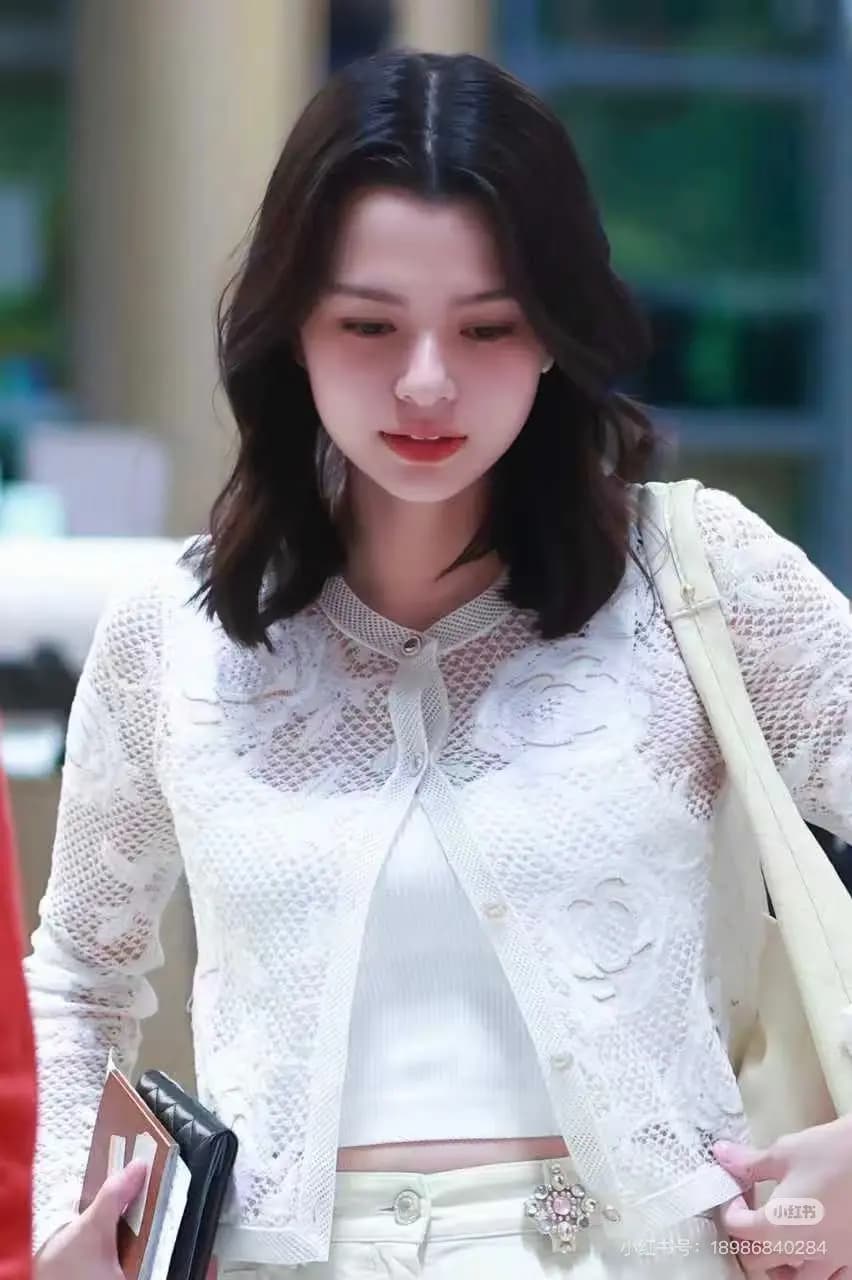 샤넬 CHANEL 오픈워크 레이스 니트 카디건 상세 이미지