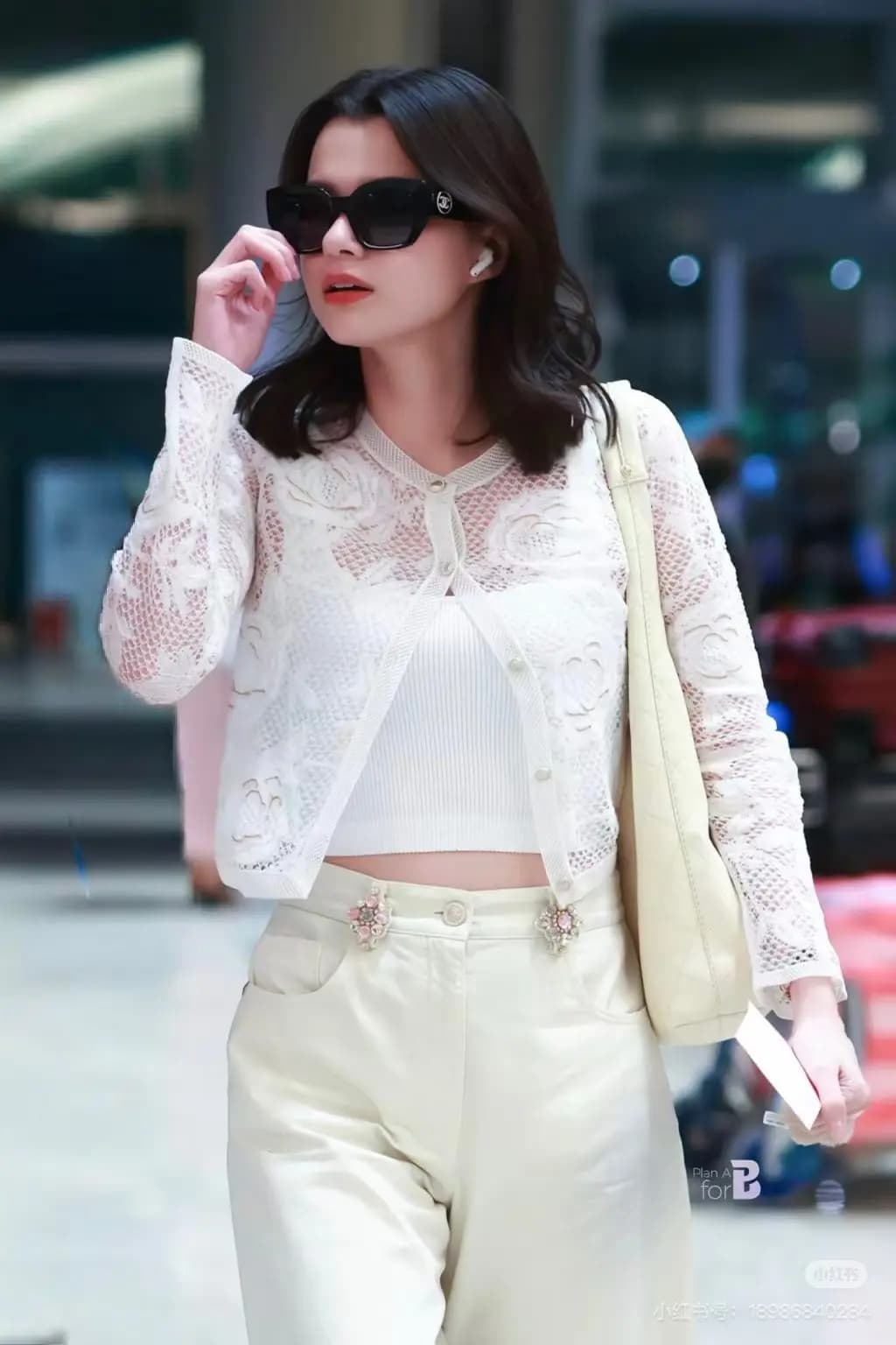 샤넬 CHANEL 오픈워크 레이스 니트 카디건 상세 이미지