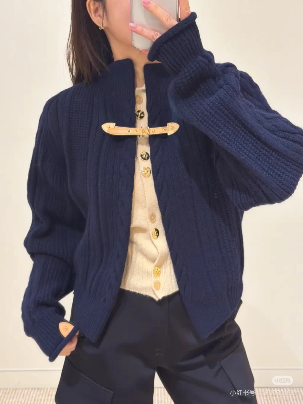 루이비통 LOUIS VUITTON 케이블 니트 카디건 상세 이미지