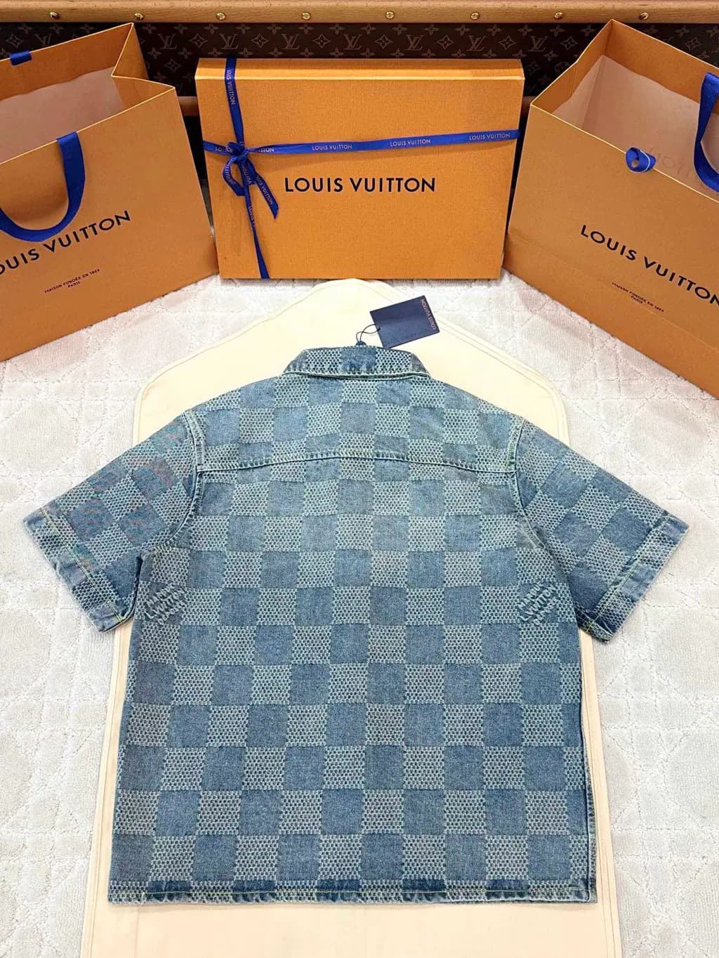 루이비통 LOUIS VUITTON 체크 패턴 데님 셔츠 상세 이미지