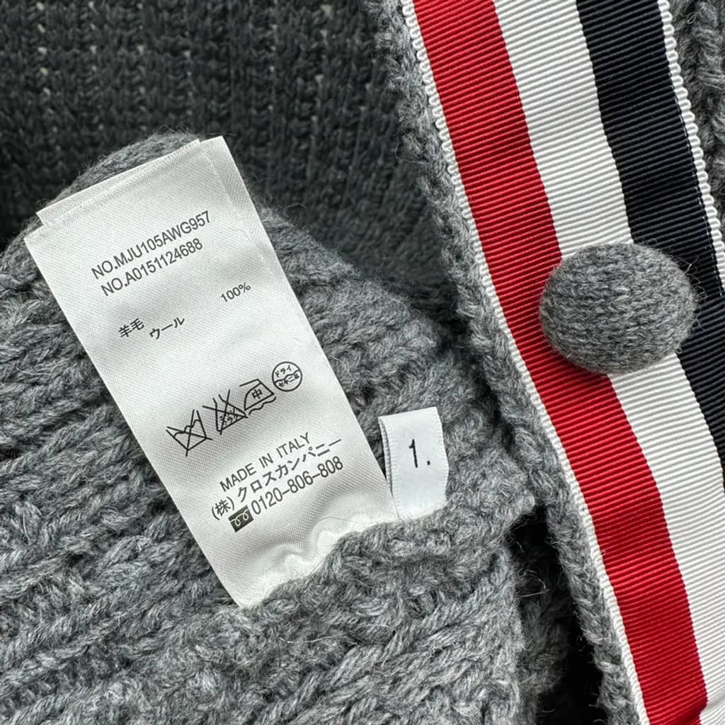 톰브라운 THOM BROWNE 시그니처 4바 크롭 니트 가디건 상세 이미지
