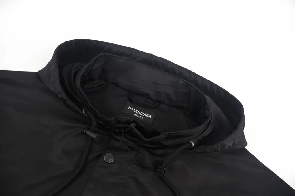 발렌시아가 BALENCIAGA CAUTION TAPE 그래픽 후드 자켓 상세 이미지