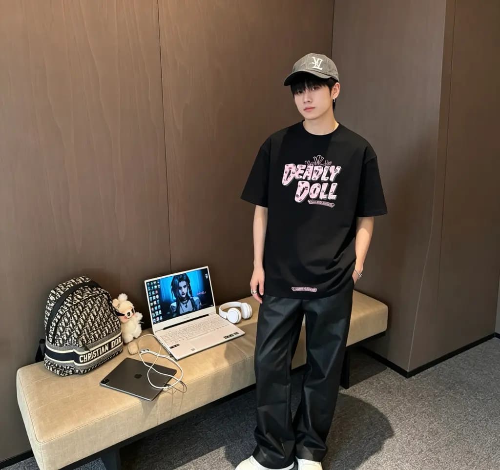 크롬하츠 CHROME HEARTS DEADLY DOLL 오버사이즈 티셔츠 상세 이미지