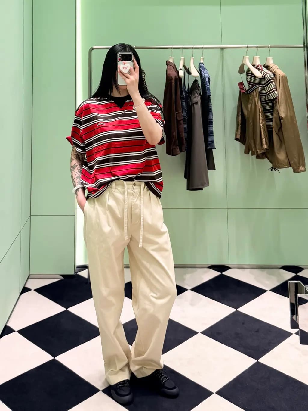 프라다 PRADA 스트라이프 니트 티셔츠 상세 이미지
