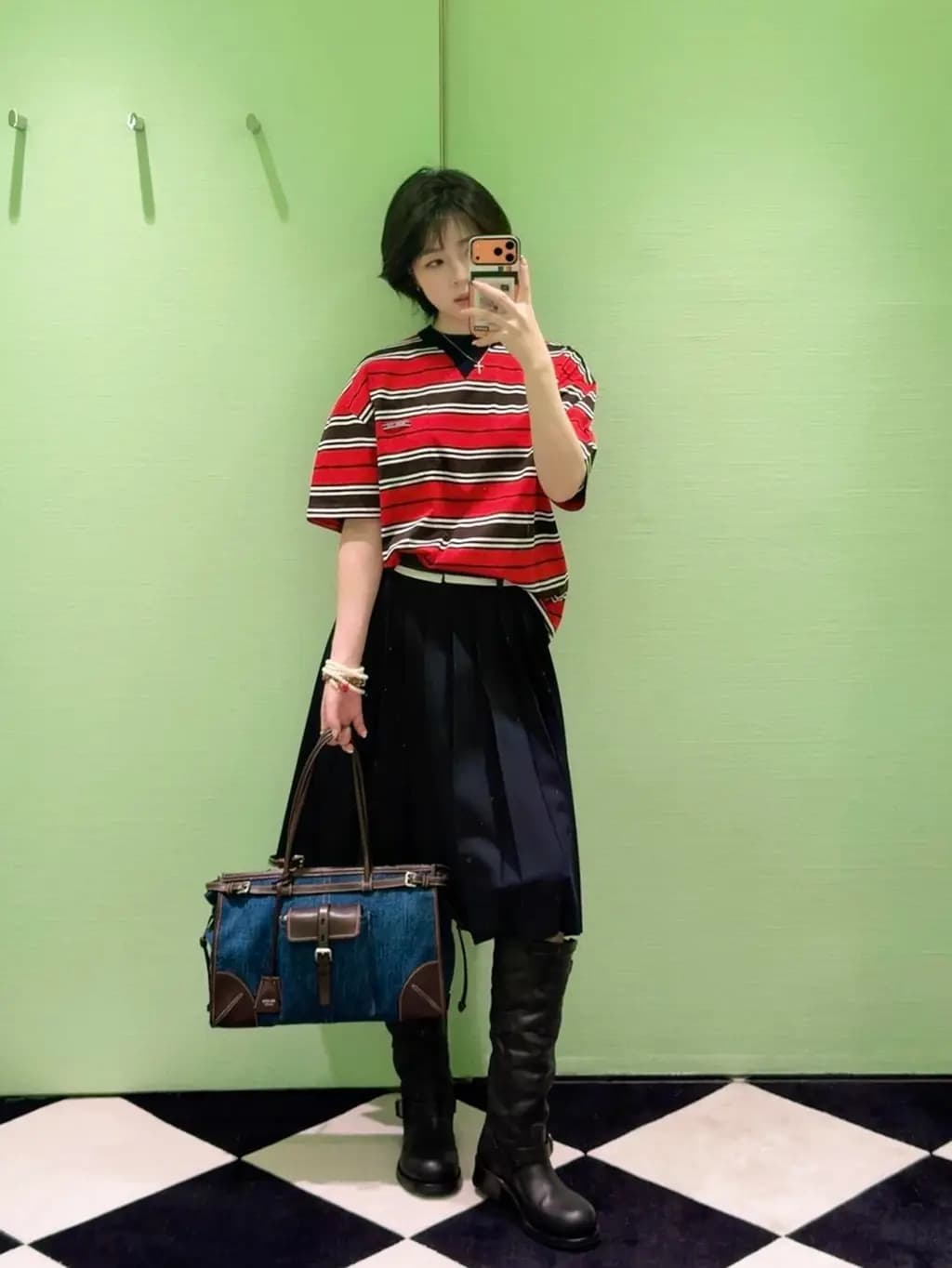 프라다 PRADA 스트라이프 니트 티셔츠 상세 이미지