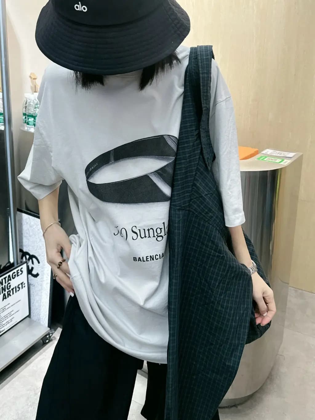 발렌시아가 BALENCIAGA 360 Sunglasses 오버사이즈 티셔츠 상세 이미지