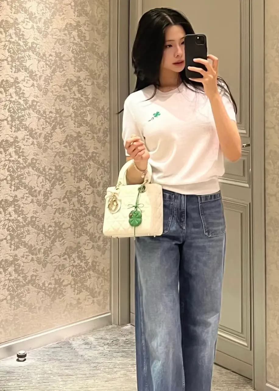 디올 DIOR 클로버 자수 니트 스웨터 상세 이미지