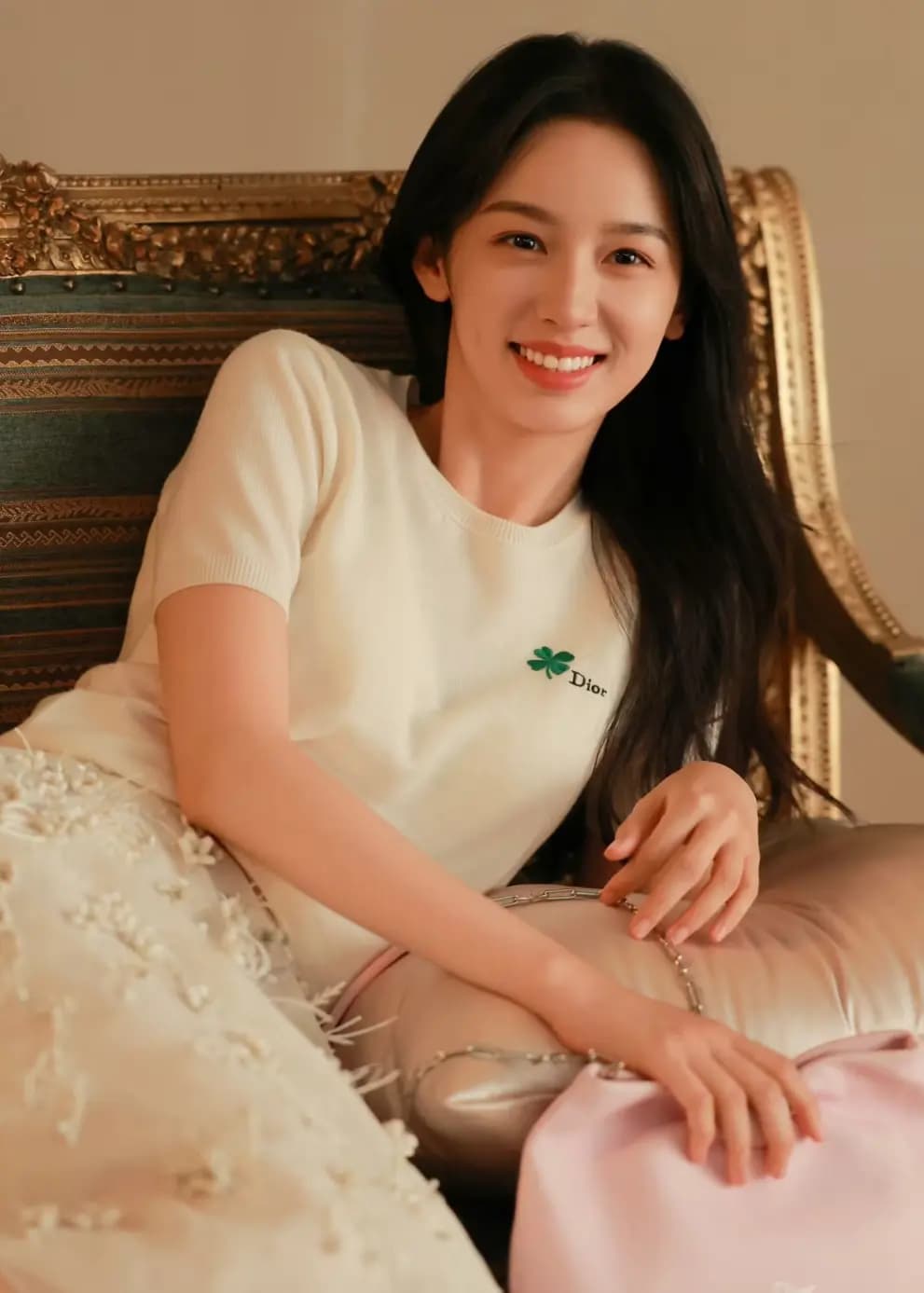 디올 DIOR 클로버 자수 니트 스웨터 상세 이미지