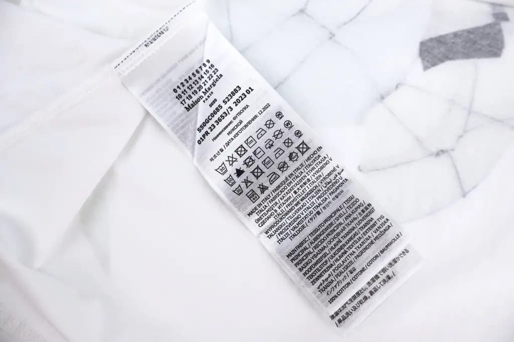 메종마르지엘라 MAISON MARGIELA 디지털 프린트 아티스틱 티셔츠 상세 이미지