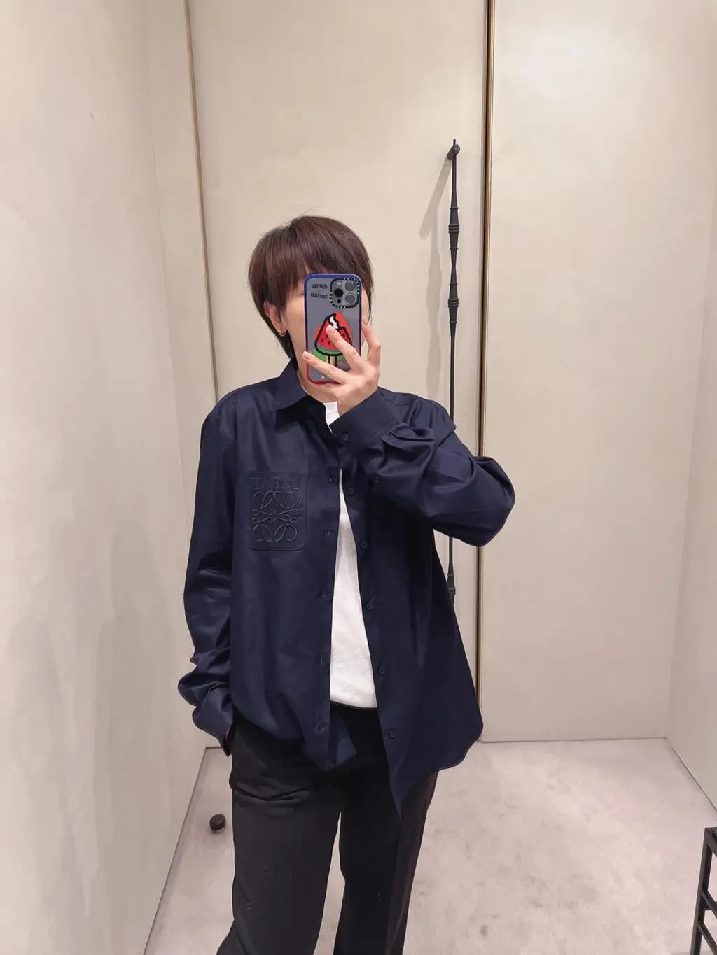 로에베 LOEWE 아나그램 자수 코튼 셔츠 상세 이미지