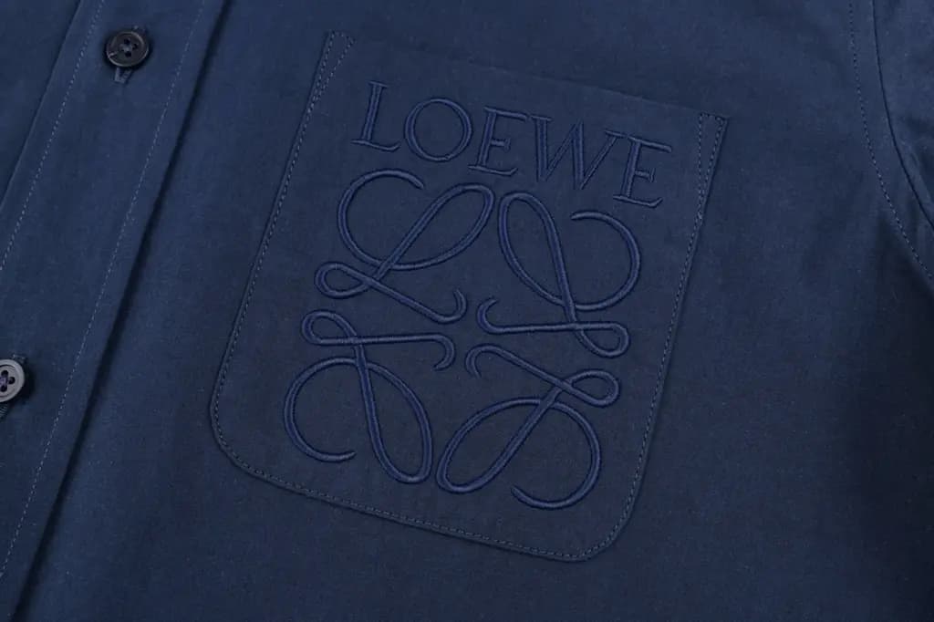 로에베 LOEWE 아나그램 자수 코튼 셔츠 상세 이미지