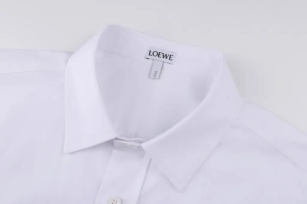 로에베 LOEWE 아나그램 자수 코튼 셔츠 상세 이미지