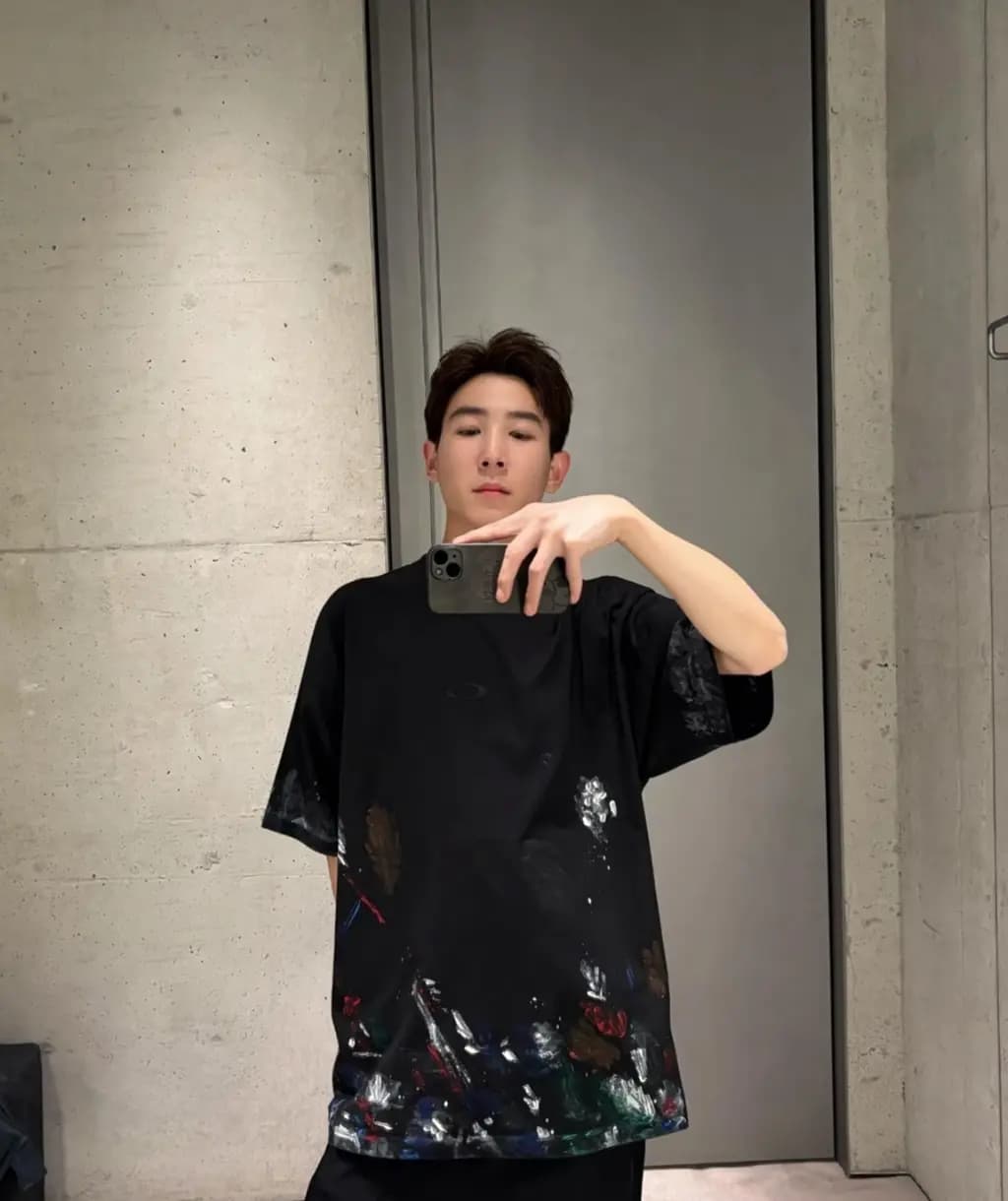 발렌시아가 BALENCIAGA 파리 레터 자수 핸드페인팅 그래피티 티셔츠 상세 이미지