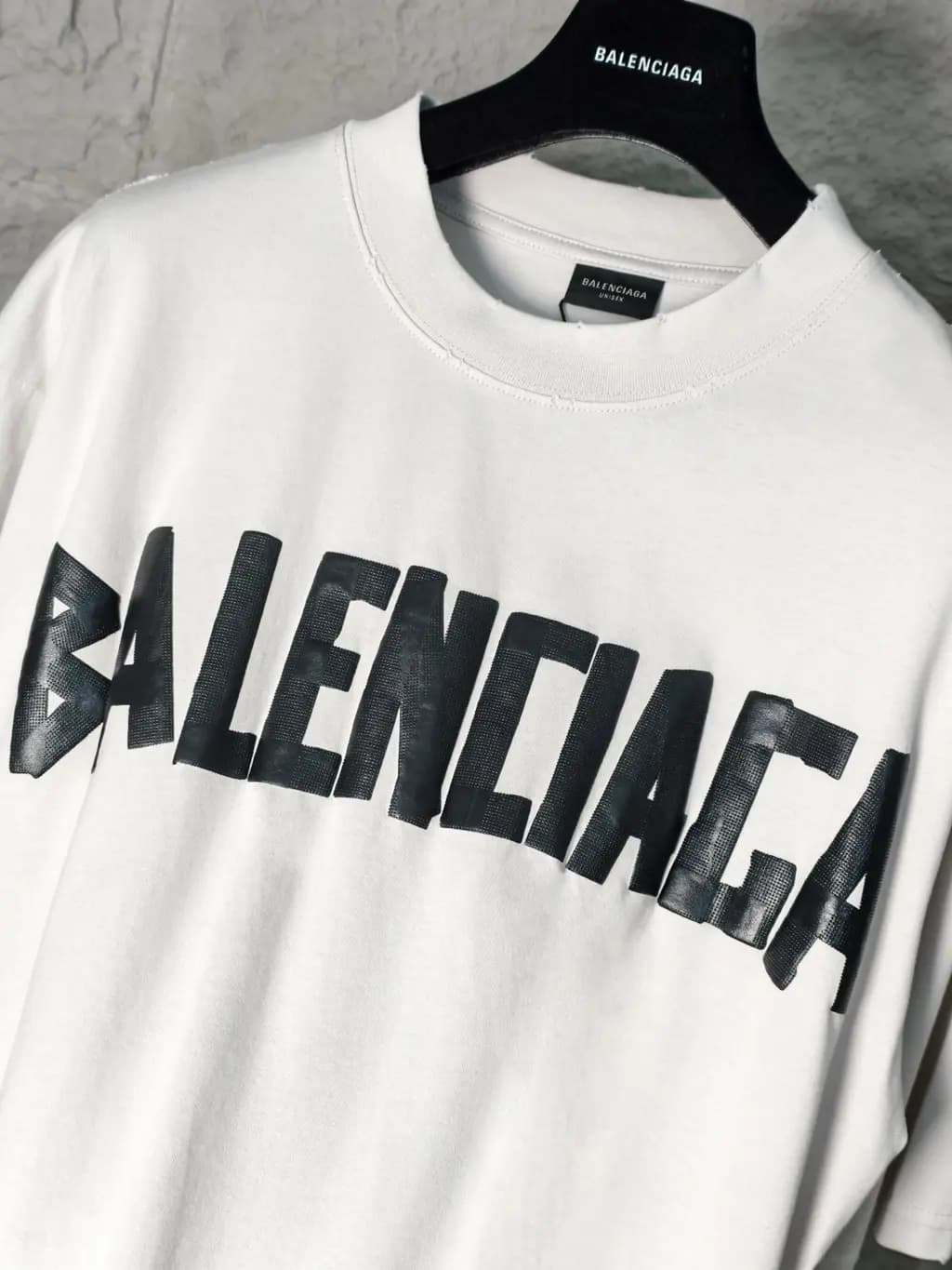 발렌시아가 BALENCIAGA 헤비듀티 프린트 크루넥 반팔 티셔츠 상세 이미지