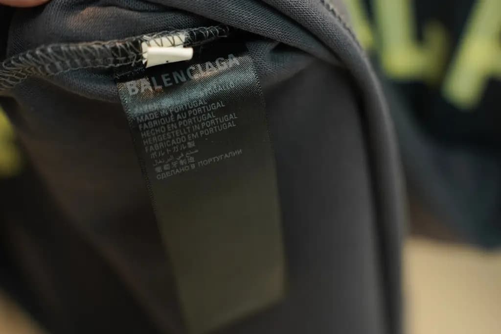 발렌시아가 BALENCIAGA 헤비듀티 프린트 크루넥 반팔 티셔츠 상세 이미지