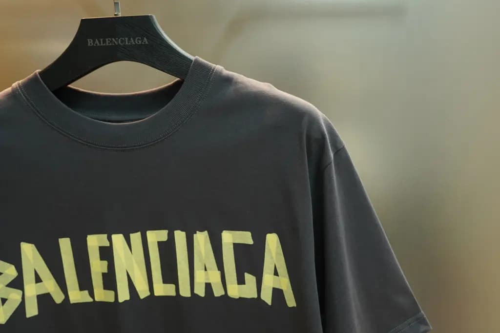 발렌시아가 BALENCIAGA 헤비듀티 프린트 크루넥 반팔 티셔츠 상세 이미지