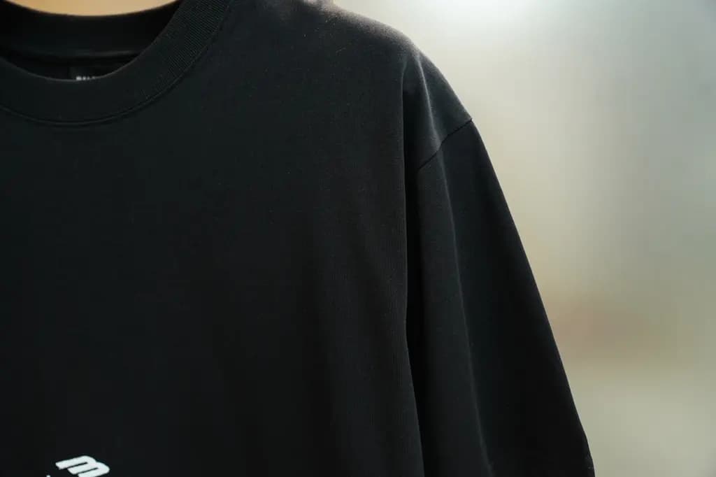발렌시아가 BALENCIAGA M 로고 오버핏 크루넥 반팔 티셔츠 상세 이미지