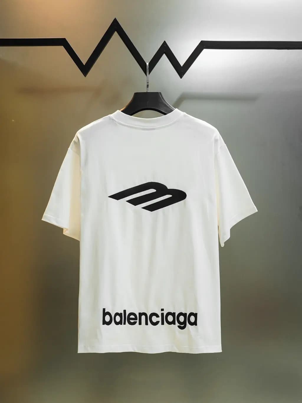 발렌시아가 BALENCIAGA M 로고 오버핏 크루넥 반팔 티셔츠 상세 이미지