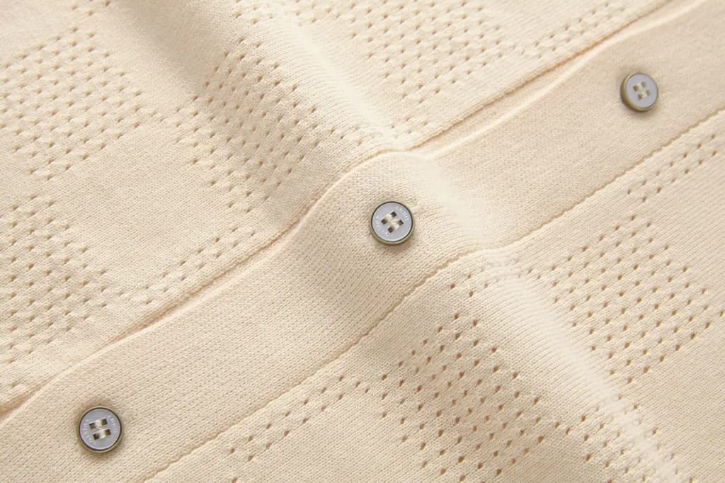 루이비통 LOUIS VUITTON 체크 오픈워크 니트 반팔 폴로 셔츠 상세 이미지