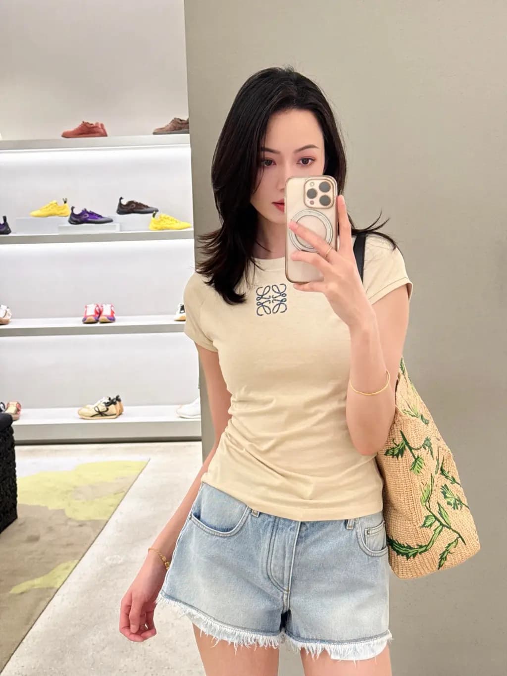 로에베 LOEWE 아나그램 자수 코튼 티셔츠 상세 이미지