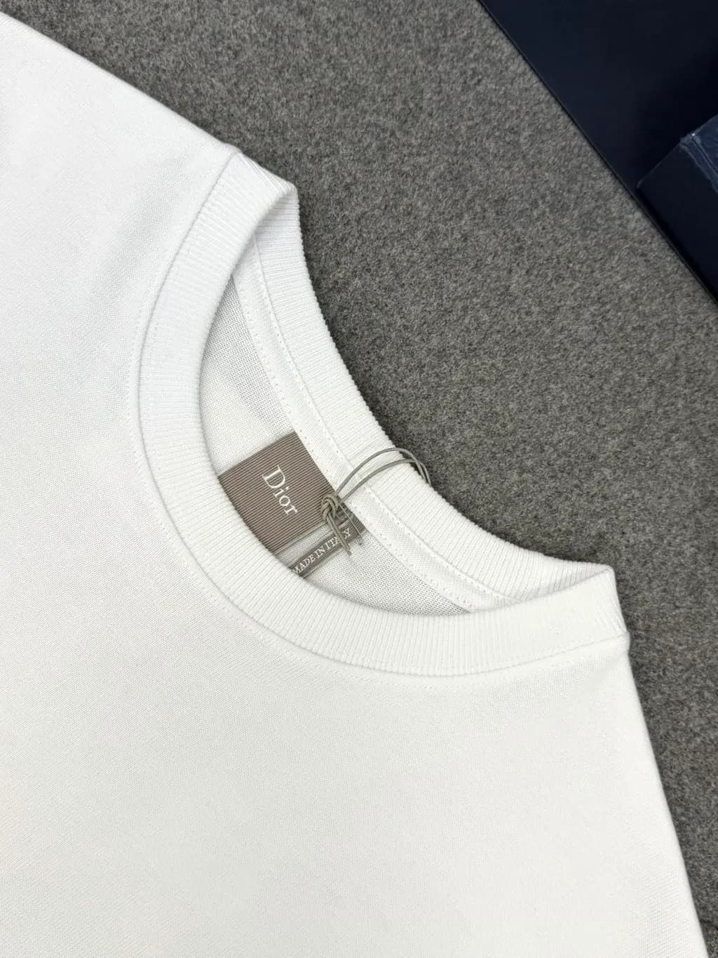 디올 DIOR 마르그리트 데이지 자수 티셔츠 상세 이미지