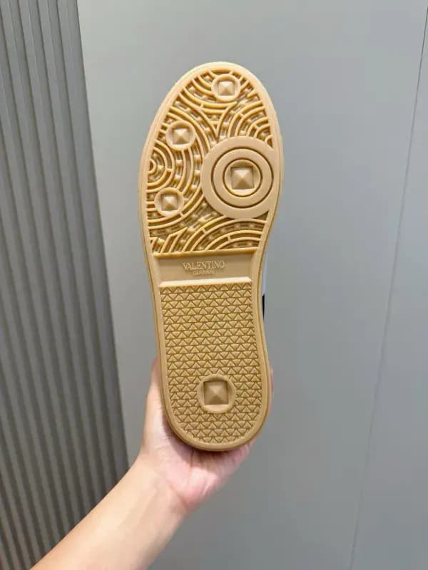 발렌티노 발렌티노 프리도트 스니커즈 상세 이미지