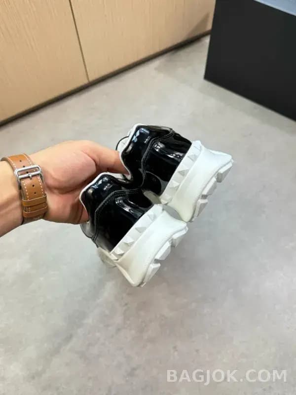 발렌티노 발렌티노 스니커즈 상세 이미지