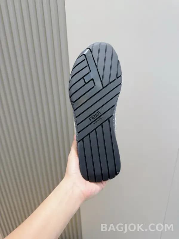 펜디 펜디 웨이브 펄스 스니커즈 상세 이미지