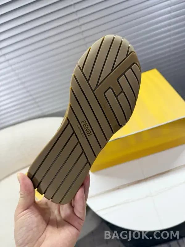 펜디 펜디 웨이브 펄스 테크니컬 여성 스니커즈 상세 이미지