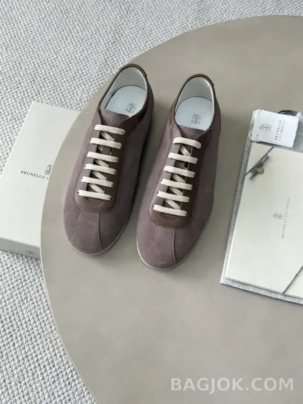 보스넬로쿠치넬리 보스넬로 쿠치넬리 클래식 스웨이드 스니커즈 상세 이미지