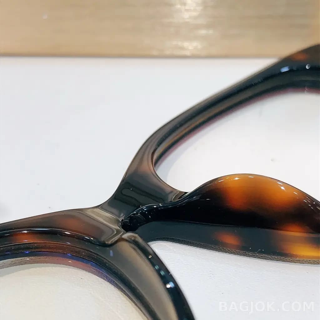 구찌 GUCCI Pearl Interlocking GG Square Cat-Eye 안경 상세 이미지