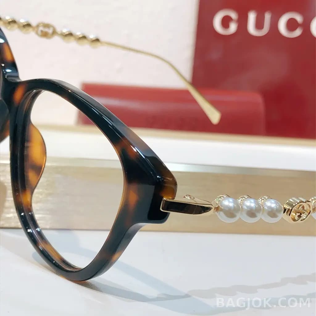 구찌 GUCCI Pearl Interlocking GG Square Cat-Eye 안경 상세 이미지