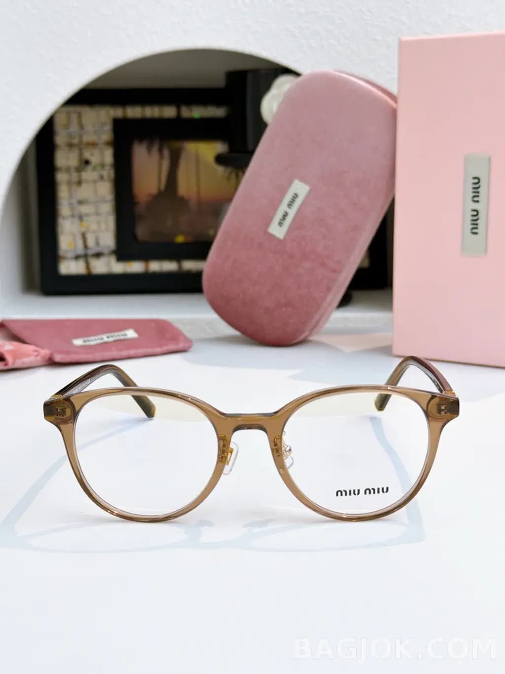 미우미우 MIU MIU Round Cat-Eye 안경 상세 이미지