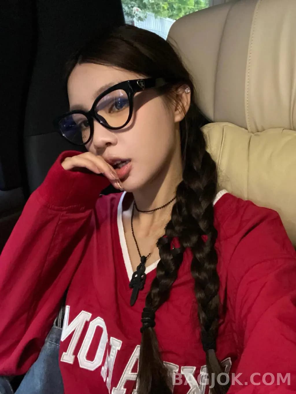 샤넬 CHANEL Cat-Eye Heart Temple 안경 상세 이미지
